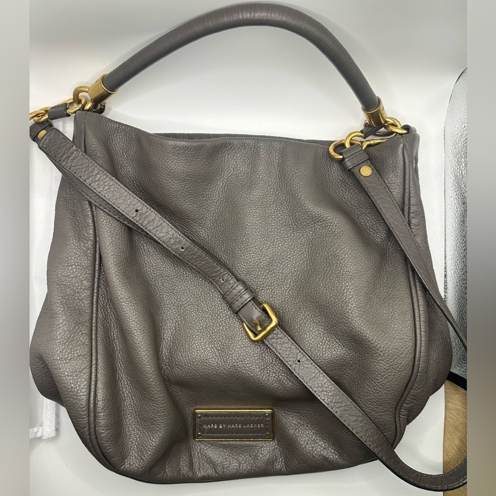 Marc Jacobs Gray leather boho handbag - Picture 2 of 8